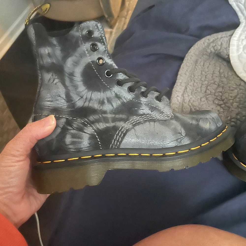 Boots - Picture 2 of 3